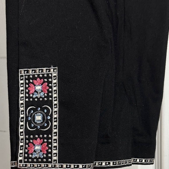 Sigrid Olsen Sport size 12P black ankle pants with embroidered detail - Picture 11 of 13